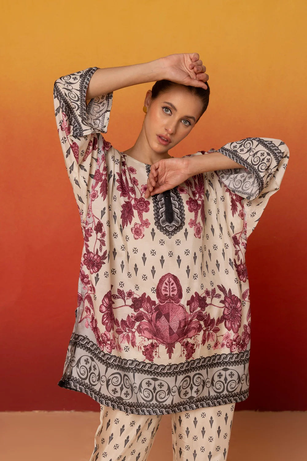 Taaj - Biege Coord Set