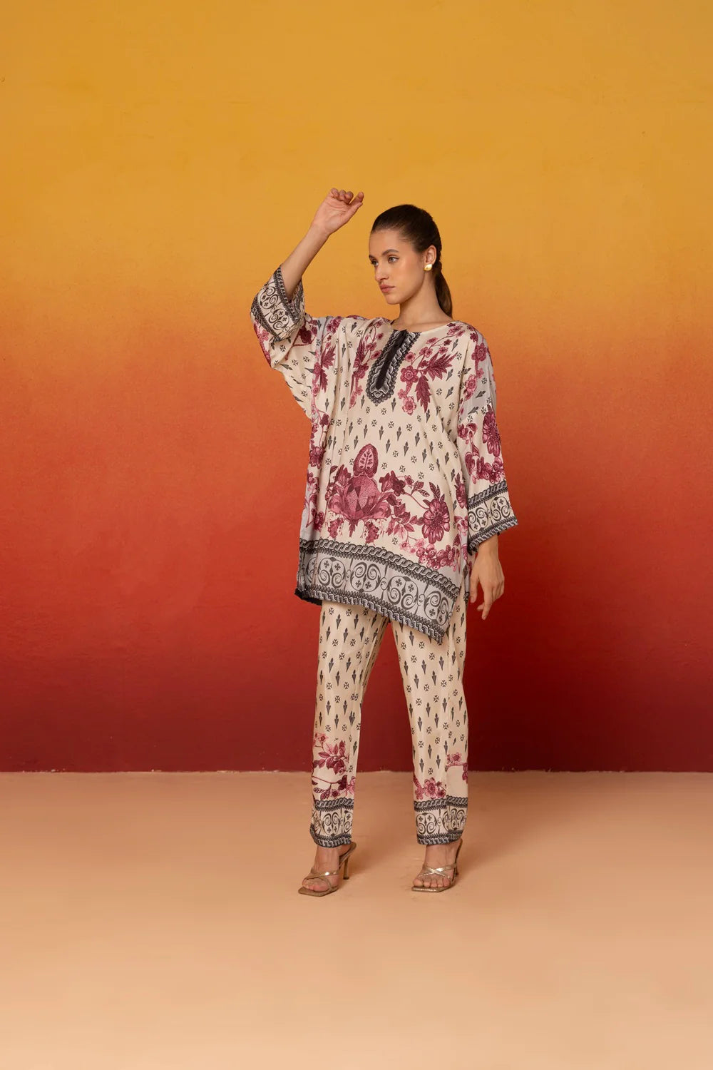 Taaj - Biege Coord Set