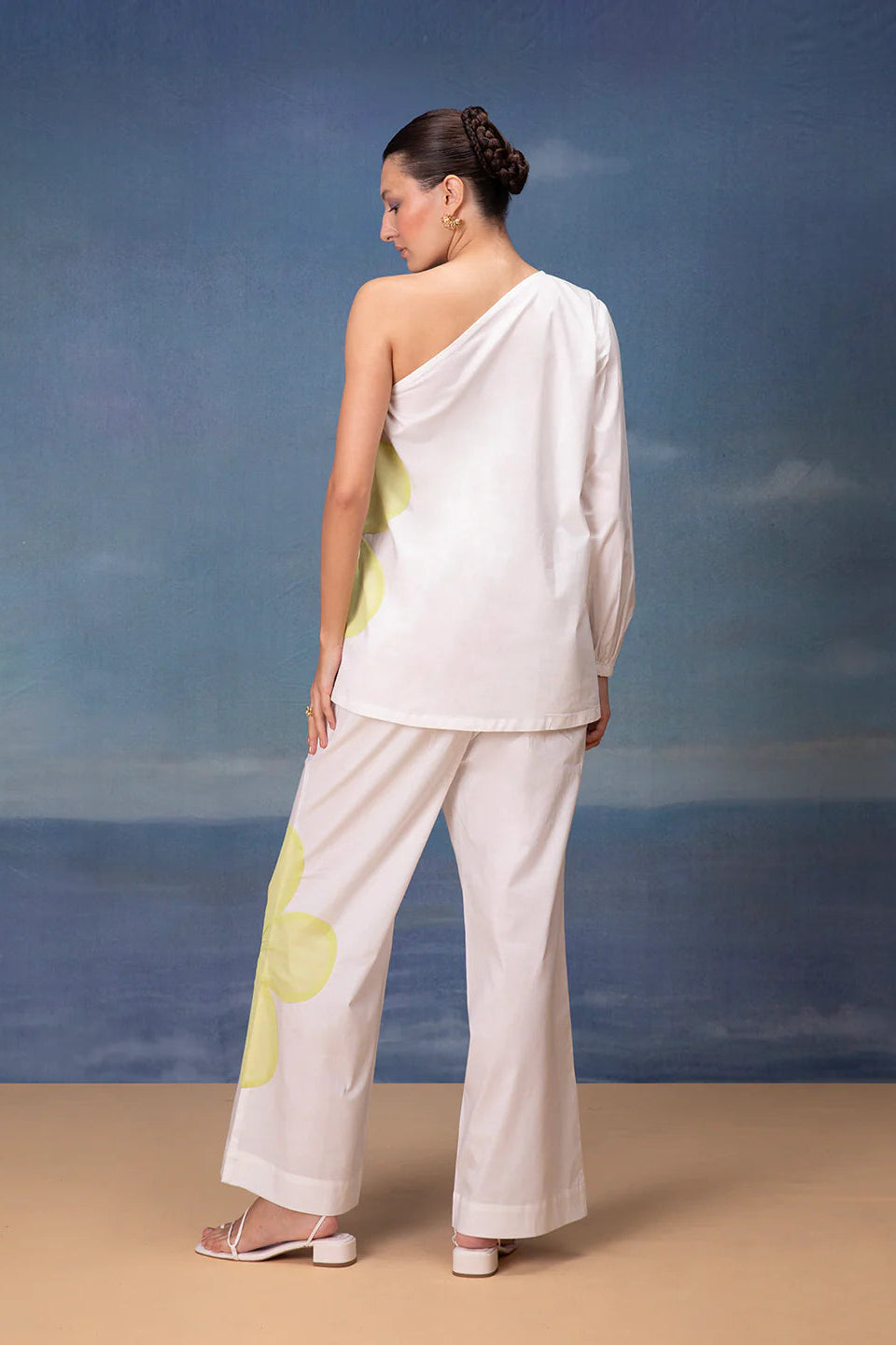 One-shoulder Troupe Coords