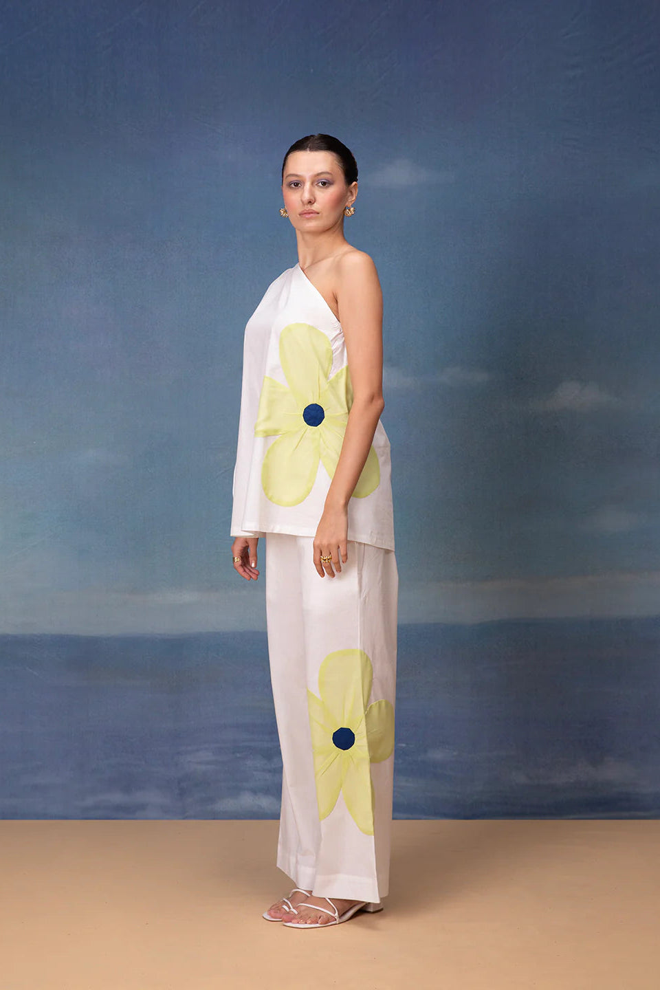 One-shoulder Troupe Coords